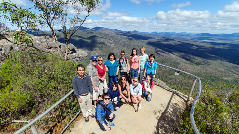 Grampians National Park Australian Wildlife Tour - A long road to Gariwerd