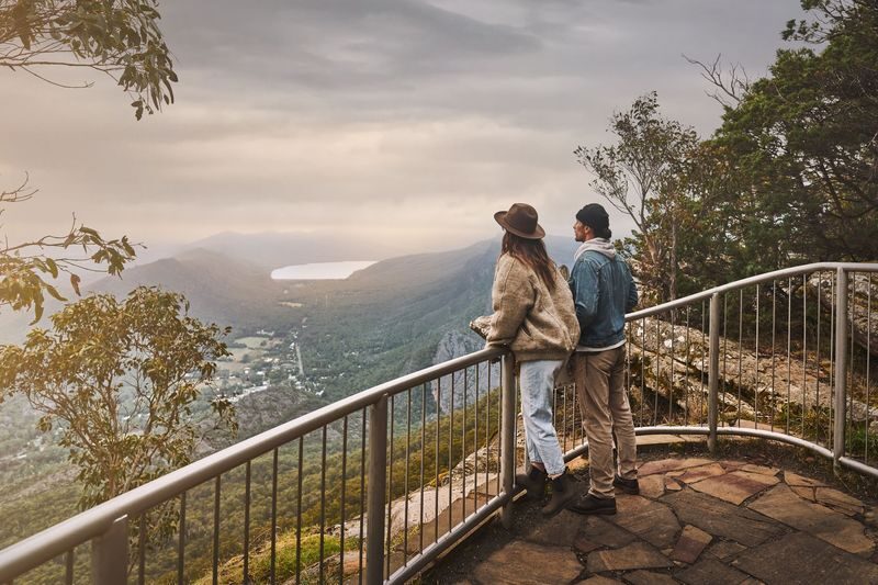 Grampians National Park Australian Wildlife Tour - Lookouts above the sandstone ridges