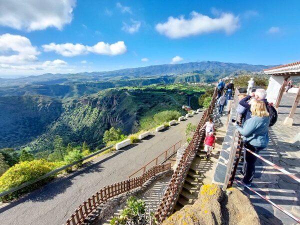 Gran Canaria 7 Highlights Small Group Tour With Tapas Picnic - Highest Point Walk