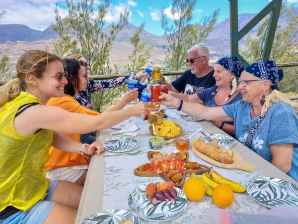 Gran Canaria Cave, Oasis, Red-Gorge Adventure & Cosy Picnic - Nature Exploration