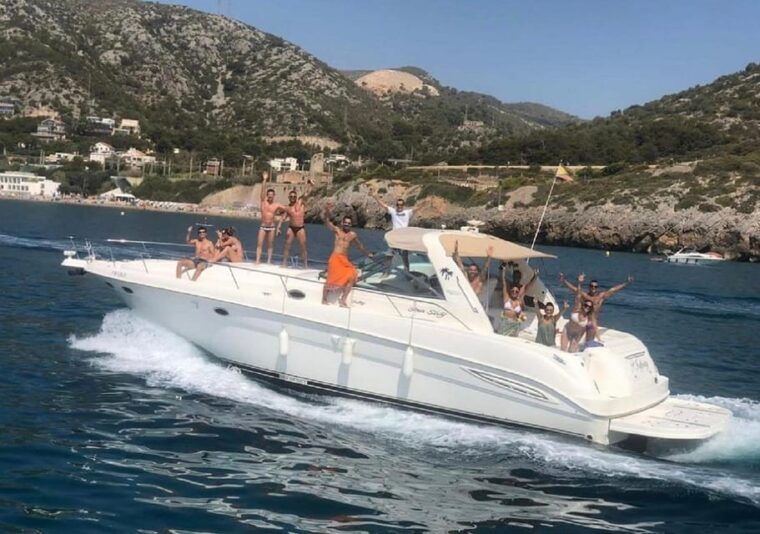 Gran Canaria: Excursion on Private Yacht With Drinks, Lunch and Snorkeling - Additional Water Sports Options