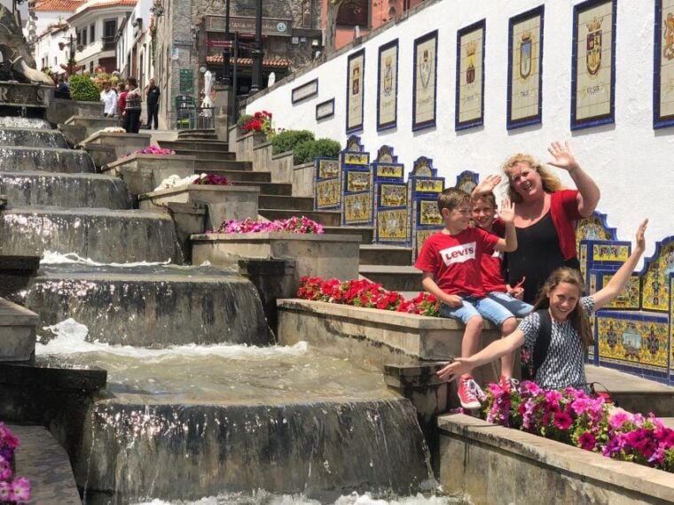 Gran Canaria: Full-Day VIP Tour by Bus - Transportation and Guide