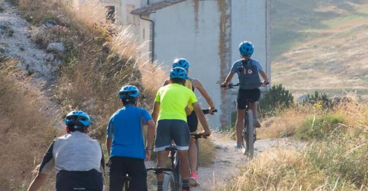 Gran Sasso: Medieval Villages E-Bike Tour With Breakfast - Key Highlights