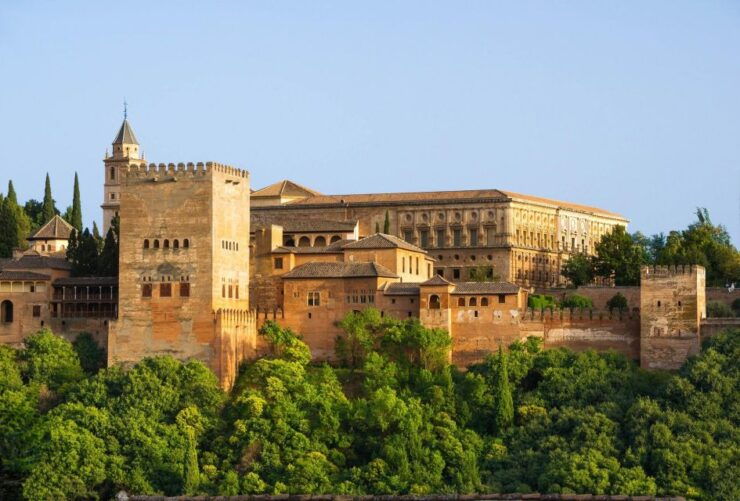 Granada: 10 Attractions Self-Guided Audio Tour - Good To Know