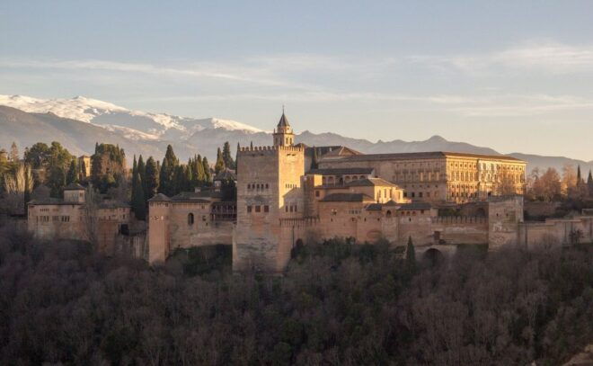 Granada: Albaicin and Sacromonte Sunset Guided Walking Tour - Booking Information