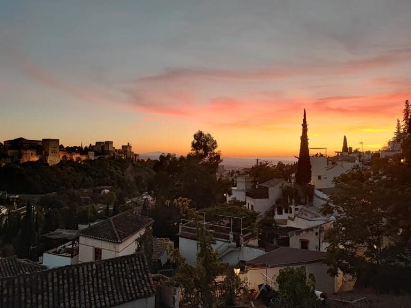 Granada: Albaicín and Sacromonte Sunset Tour & Flamenco Show - Good To Know