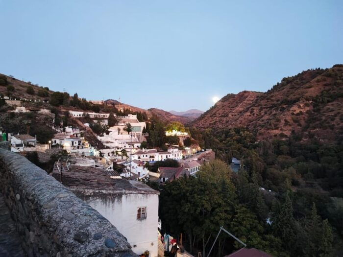 Granada: Albaicín and Sacromonte Sunset Tour & Flamenco Show - Inclusions and Exclusions