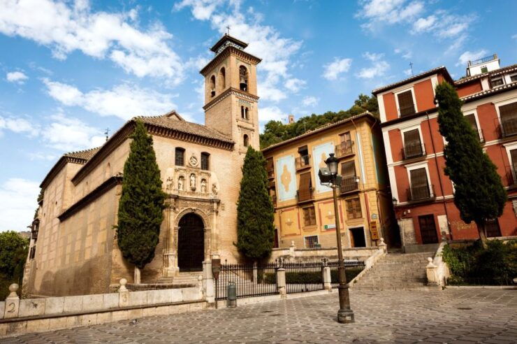 Granada: Albayzin and Sacromonte Walking Tour - Experience Highlights