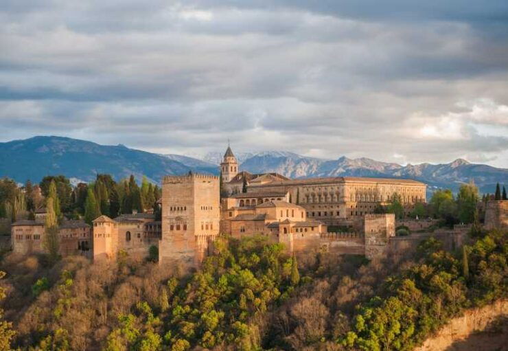 Granada: Alcazaba & Generalife Entry Ticket and Audio Guide - Experience Highlights