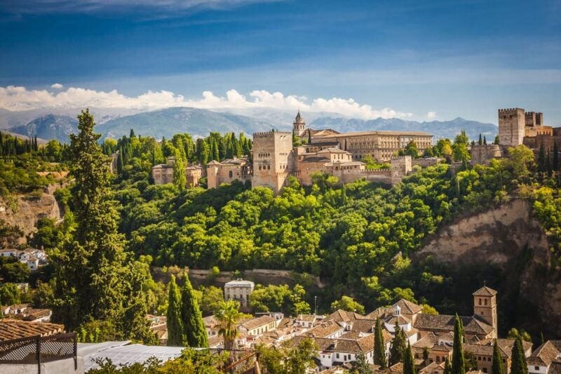 Granada: Alhambra, Alcazaba, and Nasrid Palaces Tour - Visiting the Ángel Barrios Museum
