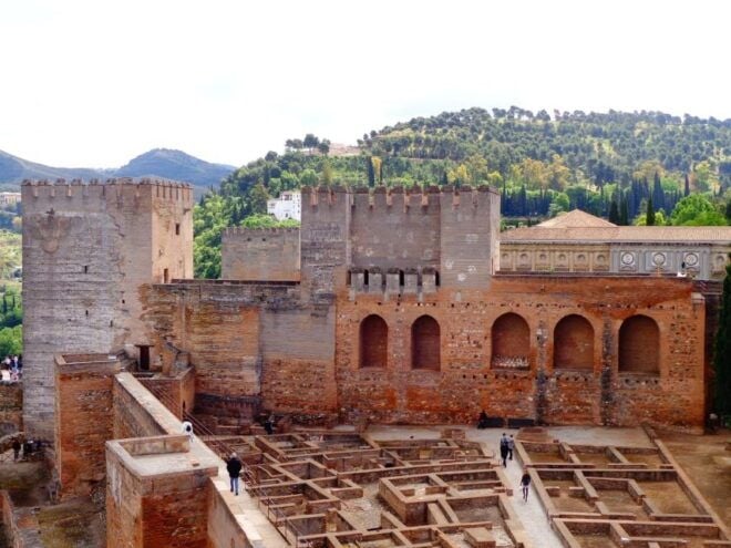 Granada: Alhambra and Generalife Gardens Guided Tour - Customer Reviews