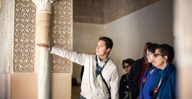 Granada: Alhambra and Nasrid Palaces Small Guided Tour - Customer Reviews