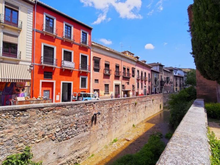Granada: Alhambra, Cathedral, Royal Chapel and Albayzin Tour - Tour Highlights