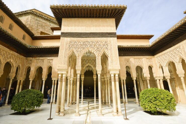 Granada: Alhambra Fast-Track Guided Tour - Meeting Information