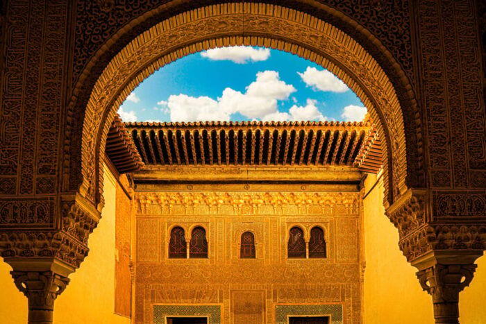 Granada: Alhambra, Generalife & Nasrid Palaces Guided Tour - Inclusions, Exclusions, and Accessibility