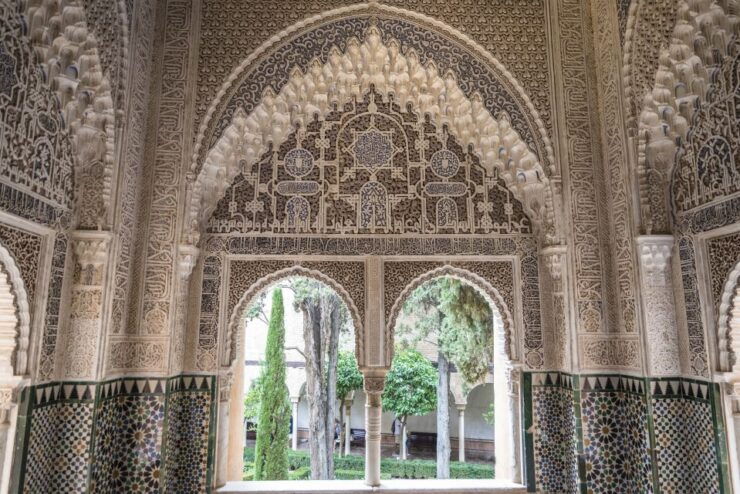Granada: Alhambra, Generalife & Nasrid Palaces Guided Tour - Tour Itinerary