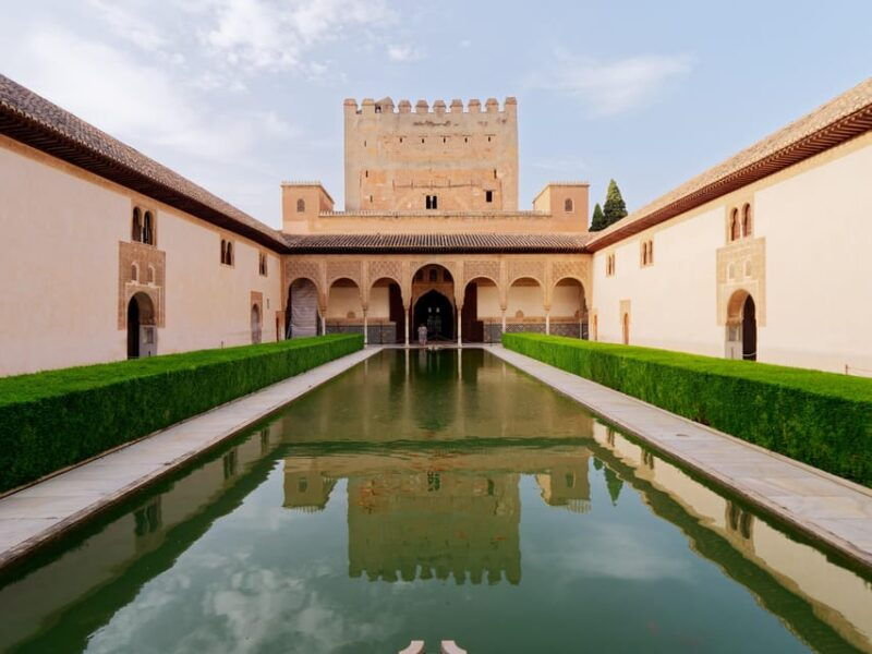 Granada: Alhambra Guided Tour Including Nasrid Palaces - Good To Know
