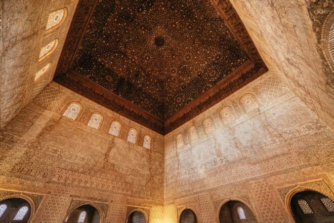 Granada: Alhambra Guided Tour With Nasrid Palaces & Gardens - Booking Information