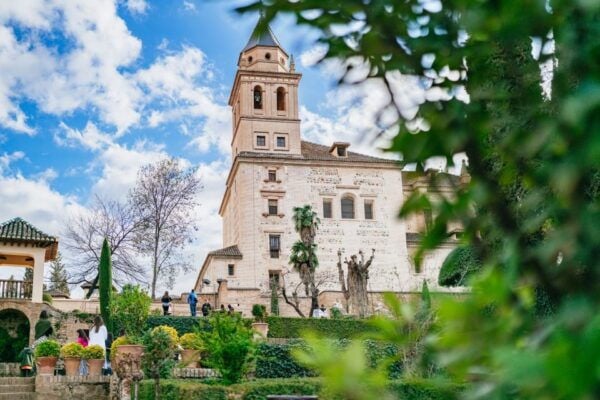 Granada: Alhambra Guided Tour With Nasrid Palaces & Gardens - Common Questions