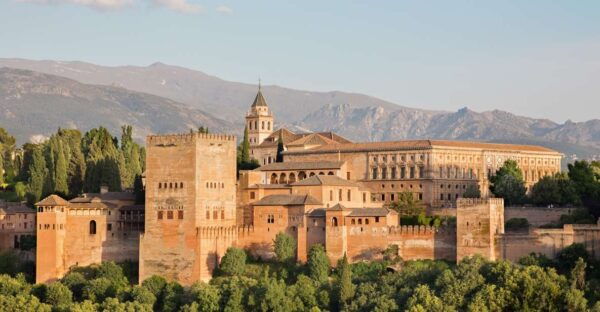 Granada: Alhambra, Nasrid Palaces and Generalife Guided Tour - Generalife Gardens