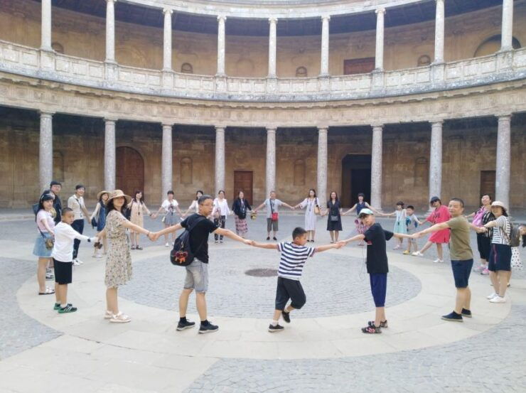 Granada: Alhambra, Nasrid Palaces, & Generalife Guided Tour - Tour Details