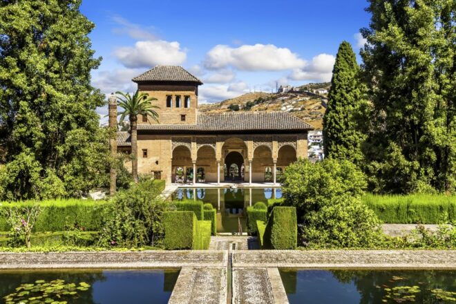 Granada: Alhambra, Nasrid Palaces, & Generalife Guided Tour - Directions