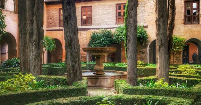 Granada: Alhambra & Nasrid Palaces Small Group Guided Tour - Common Questions