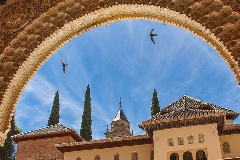 Granada: Alhambra & Nasrid Palaces Ticket - Generalife: a quieter change of pace