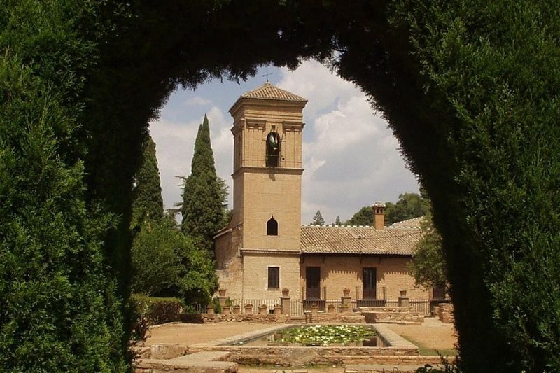 Granada: Alhambra & Nasrid Palaces Ticket - Let the order of your visit work for you