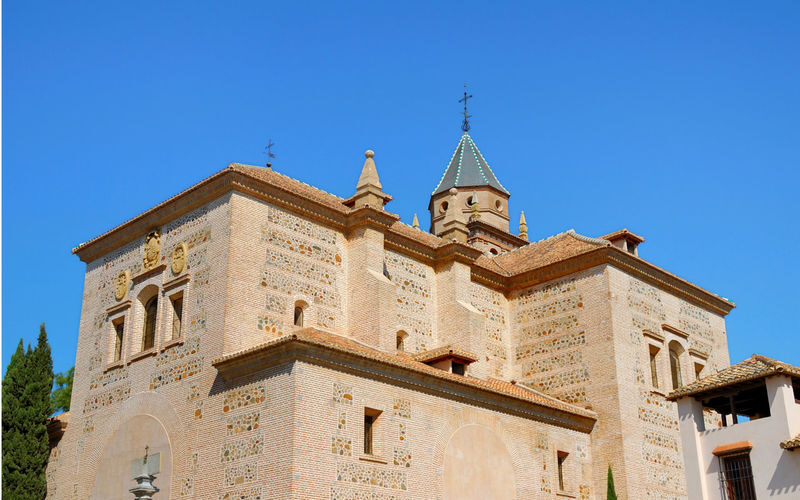 Granada: Alhambra Walking Tour Without Tickets - Booking details to check