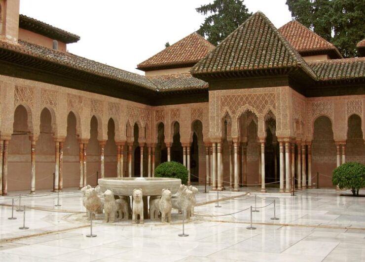 Granada: Alhambra With Nasrid Palaces Private Guided Tour - Good To Know