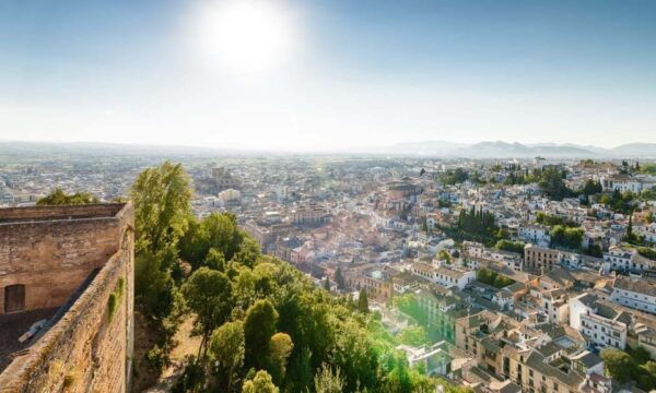 Granada and Albaicin: Historical Private Tour - Accessibility and Cancellation Policy
