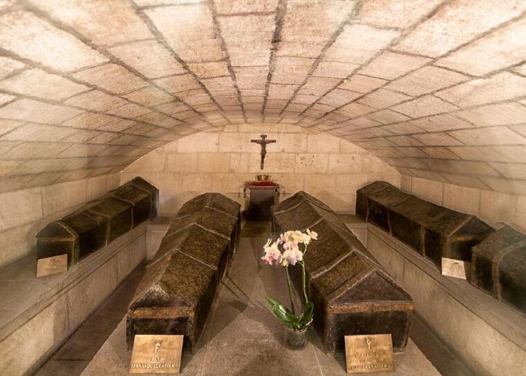 Granada: Cathedral, Royal Chapel & 5 Monuments Combo Ticket - Visitor Information