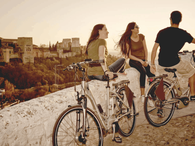 Granada: Electric Bike Tour of Albayzin and Sacromonte - Discovering the Sacromonte