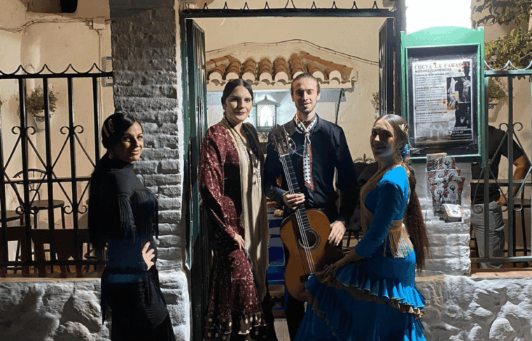 Granada: Flamenco Show in the Cave LA FARAONA - Experience Highlights