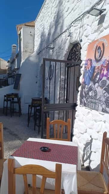 Granada: Flamenco Show Los Parrones in the Sacromonte Caves - Additional Insights from Reviews