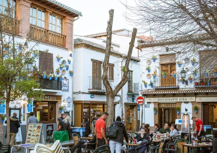 Granada: Half-Day 4-Neighborhoods 4-Cultures Private Tour - Tour Overview