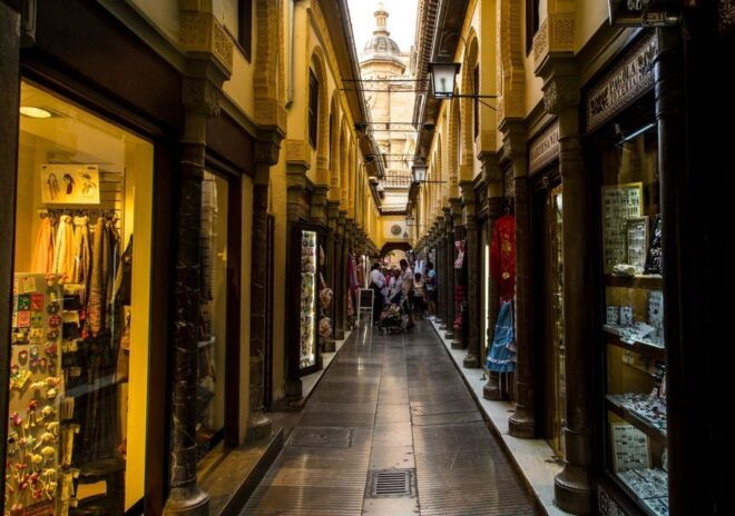 Granada: Half-Day 4-Neighborhoods 4-Cultures Private Tour - Highlights and Inclusions