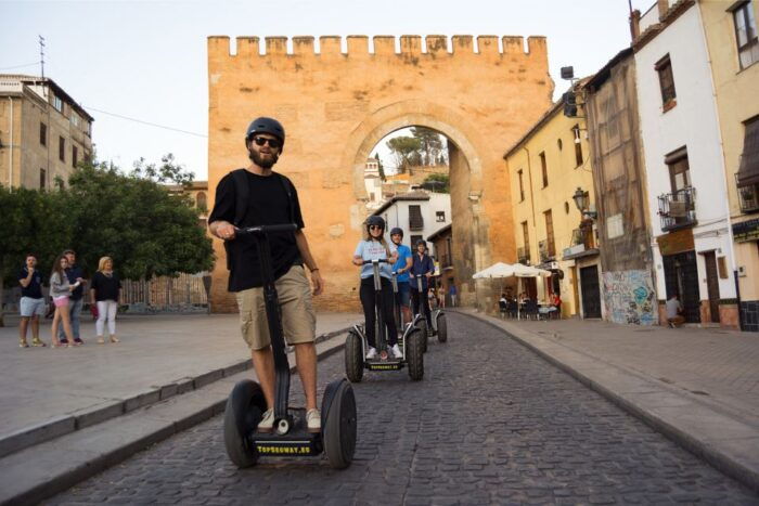 Granada: Historical City Center Guided Segway Tour - Exploring Granadas History and Architecture