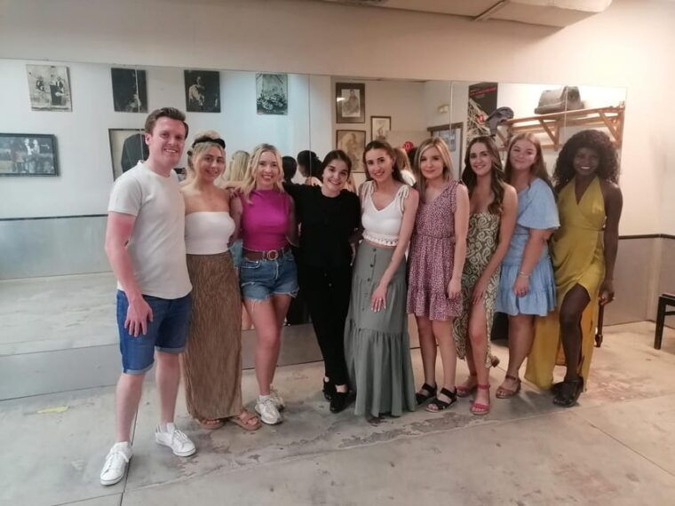 Granada: Latin Dance and Salsa Class Experience - Experienced Instructors
