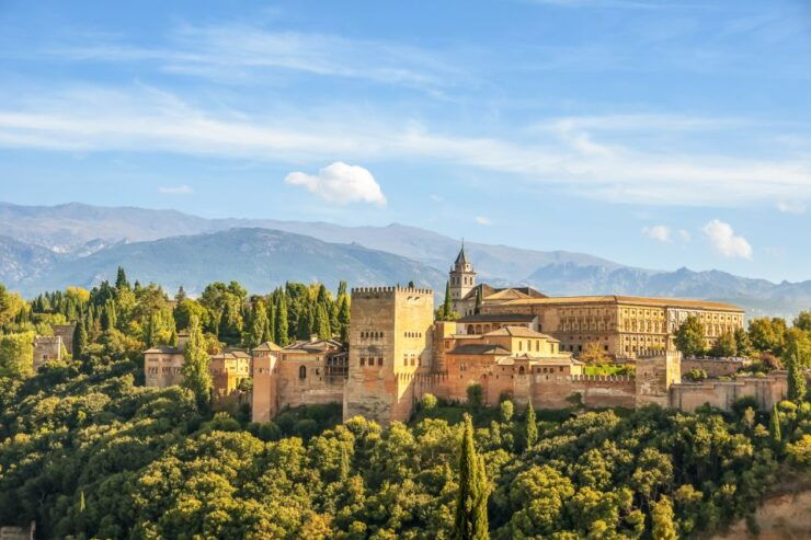Granada: Private Fast-Track Alhambra and Albaicin Tour - Tour Duration and Flexibility