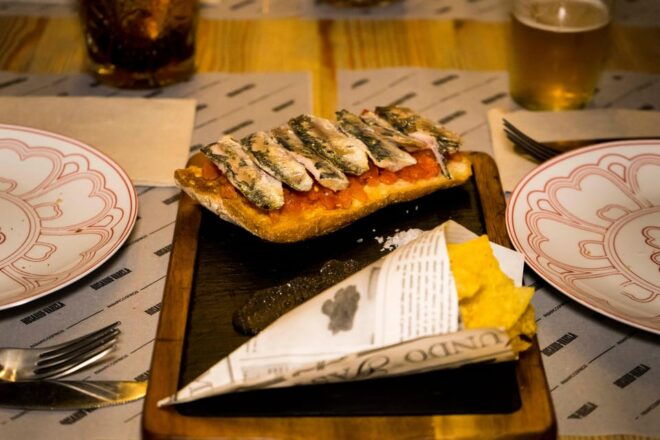 Granada: Private Tapas Tour - Booking and Cancellation
