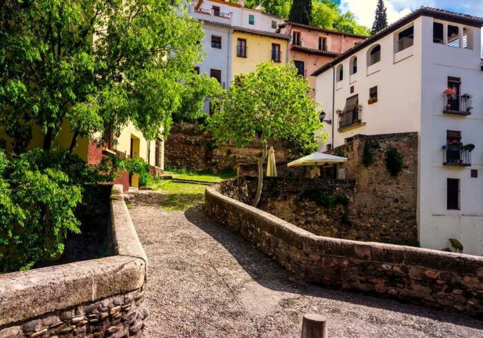 Granada: Private Tour of Albaicín, Sacromonte and Viewpoints - Official Expert Guide