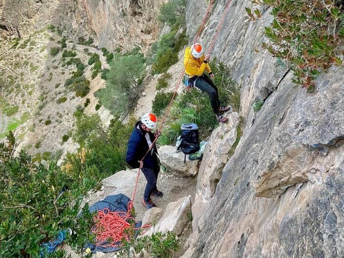 Granada: Rock Climbing Top-Rope Placas Negras - What to Bring and Not Allowed