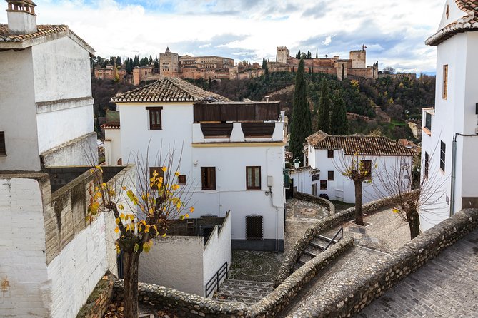 Granada: Sacromonte and Albaycin Neighbourhoods Walking Tour - Directions