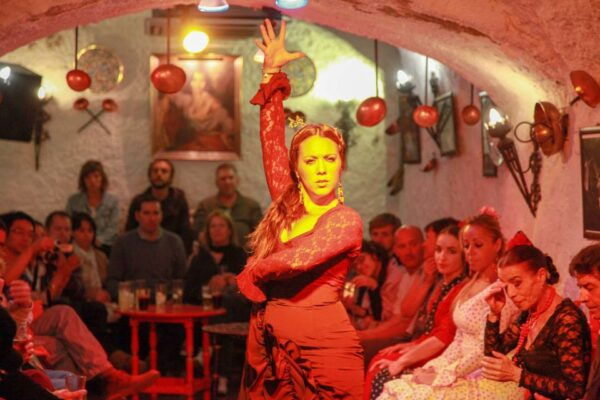 Granada: Sacromonte Caves Flamenco Show With Dinner - Pricing and Availability