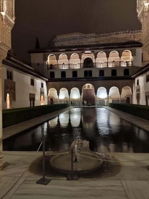Granada: Sunset Legends of the Alhambra Guided Tour - Photography Opportunities in the Alhambra at Night