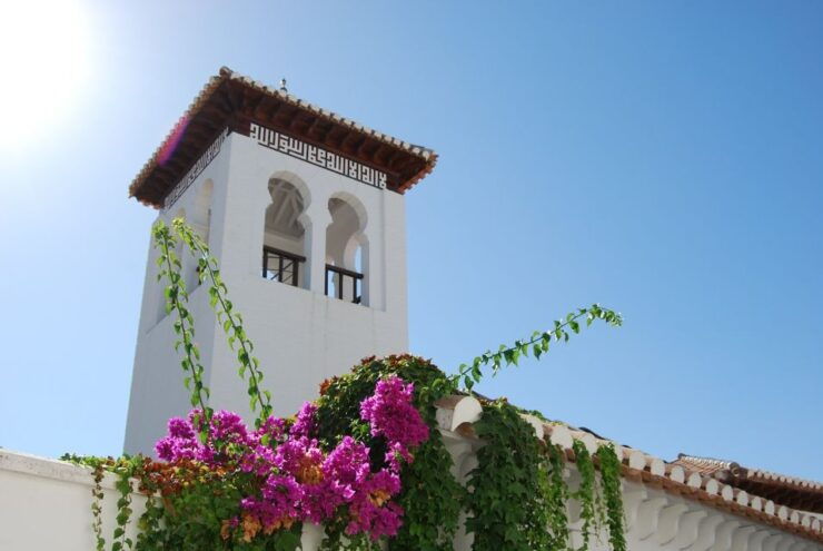 Granada: Sunset Walking Tour in Albaicín & Sacromonte - Highlights