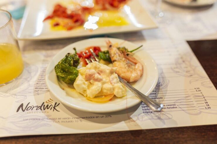 Granada: Tapas Crawl - Experience Highlights