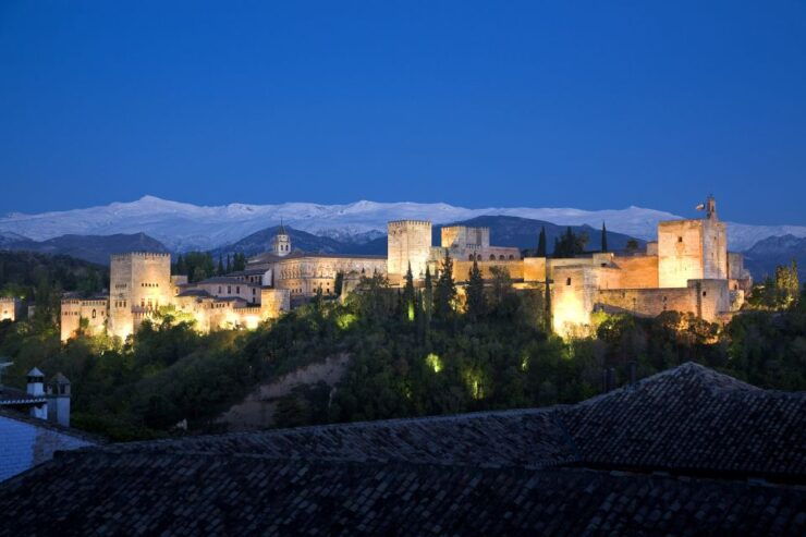 Granada: The Alhambra and Nasrid Palaces Guided Night Tour - Tour Details